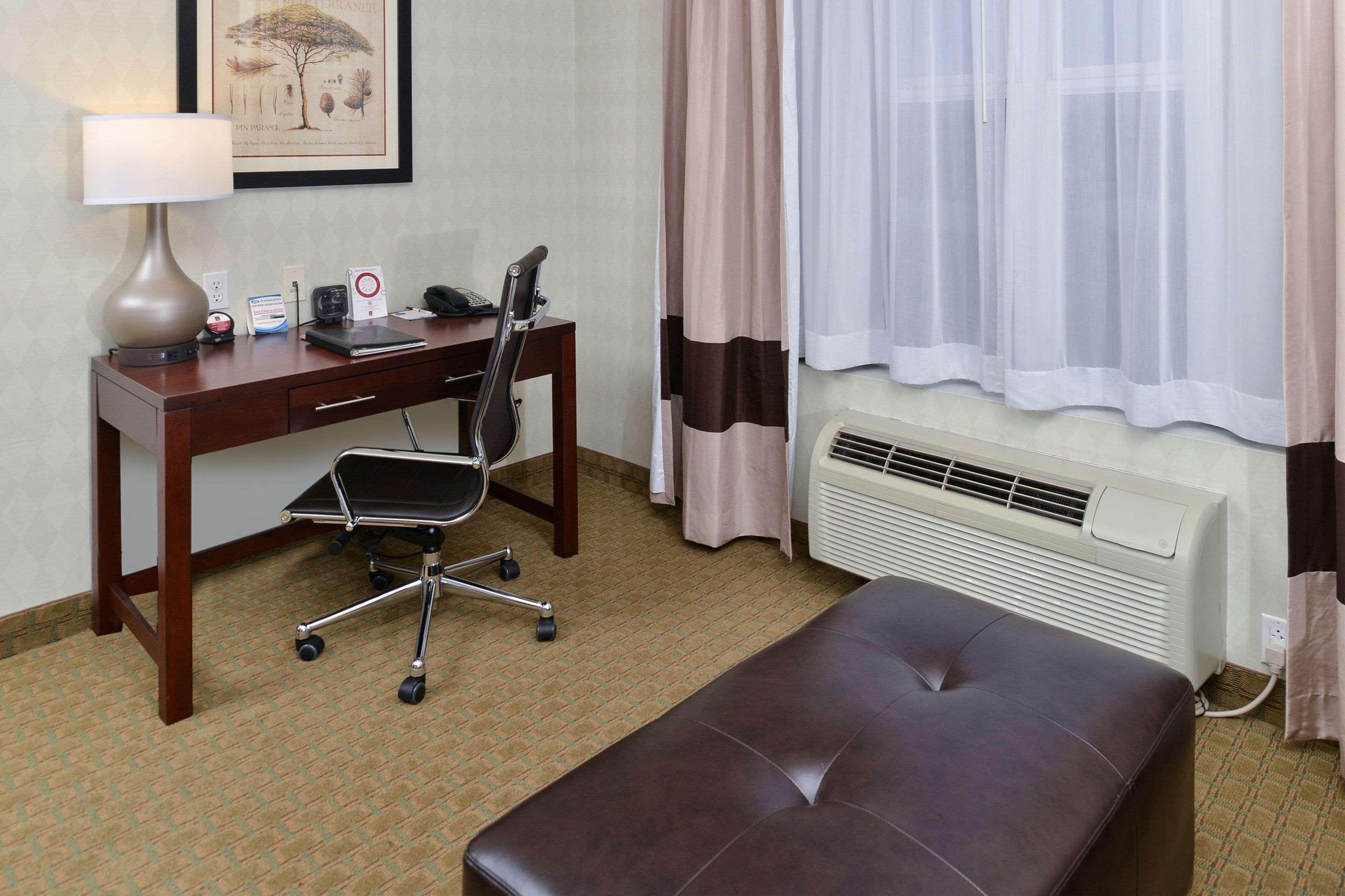 Comfort Suites Airport Tukwila Seattle Экстерьер фото