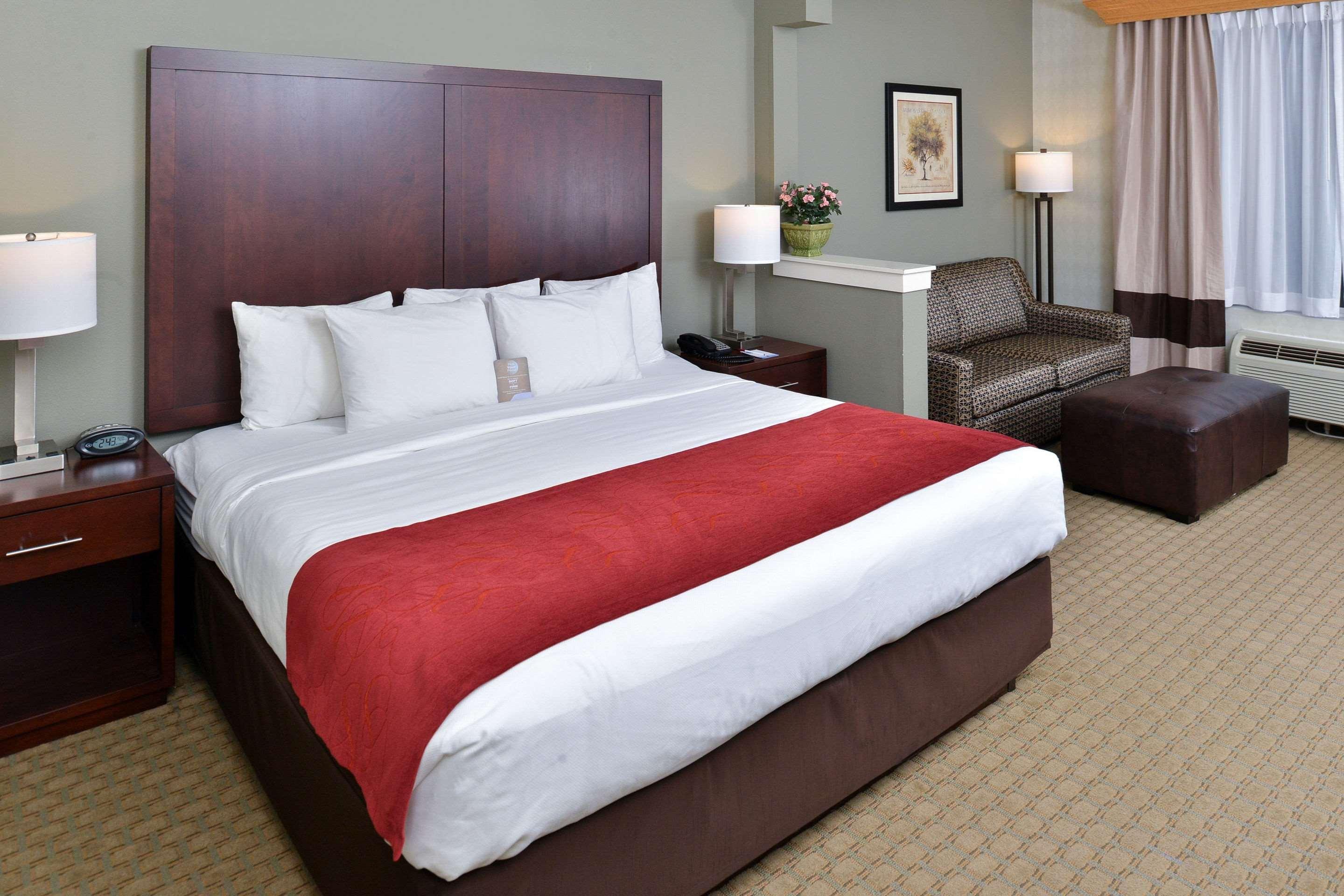 Comfort Suites Airport Tukwila Seattle Экстерьер фото