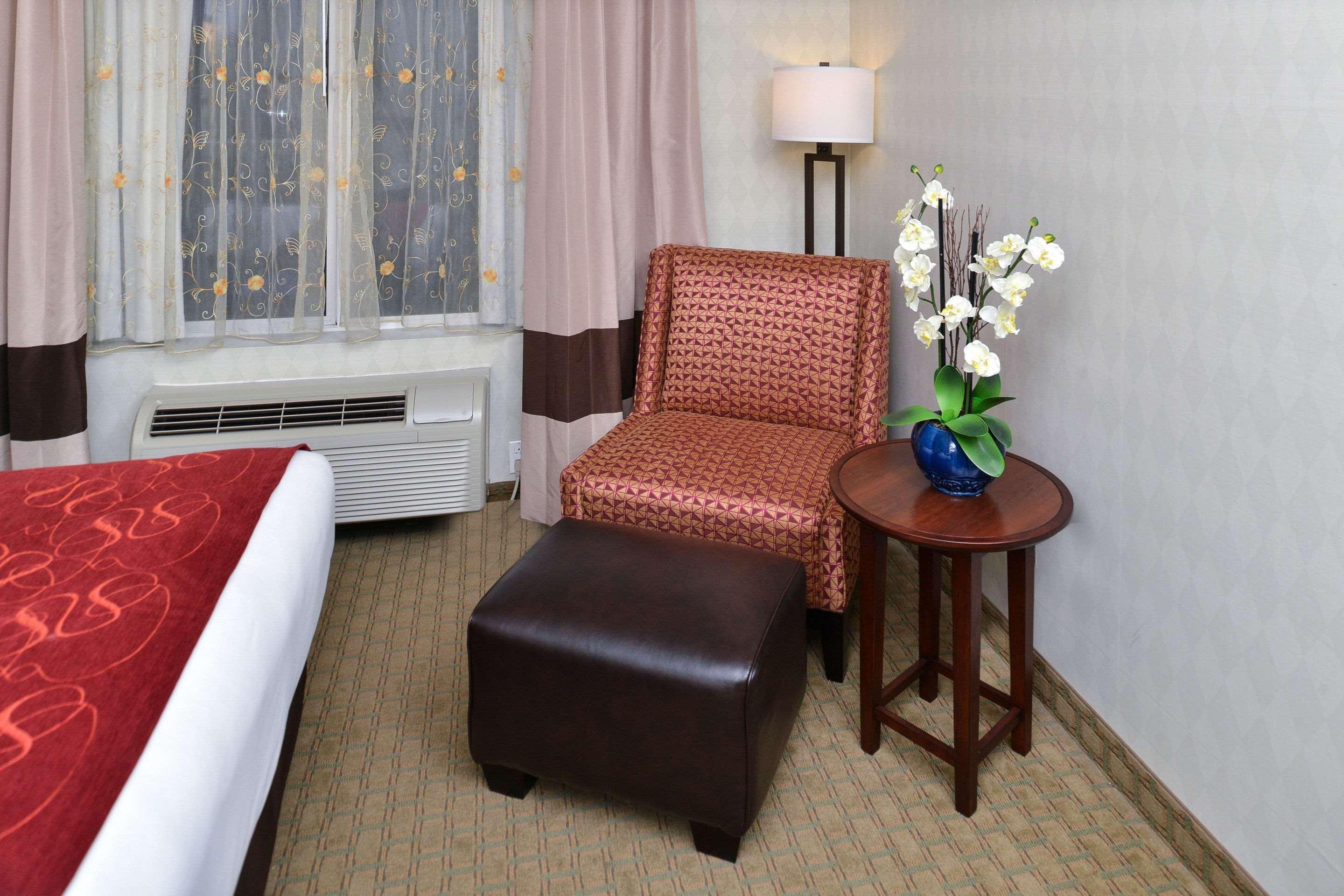 Comfort Suites Airport Tukwila Seattle Экстерьер фото