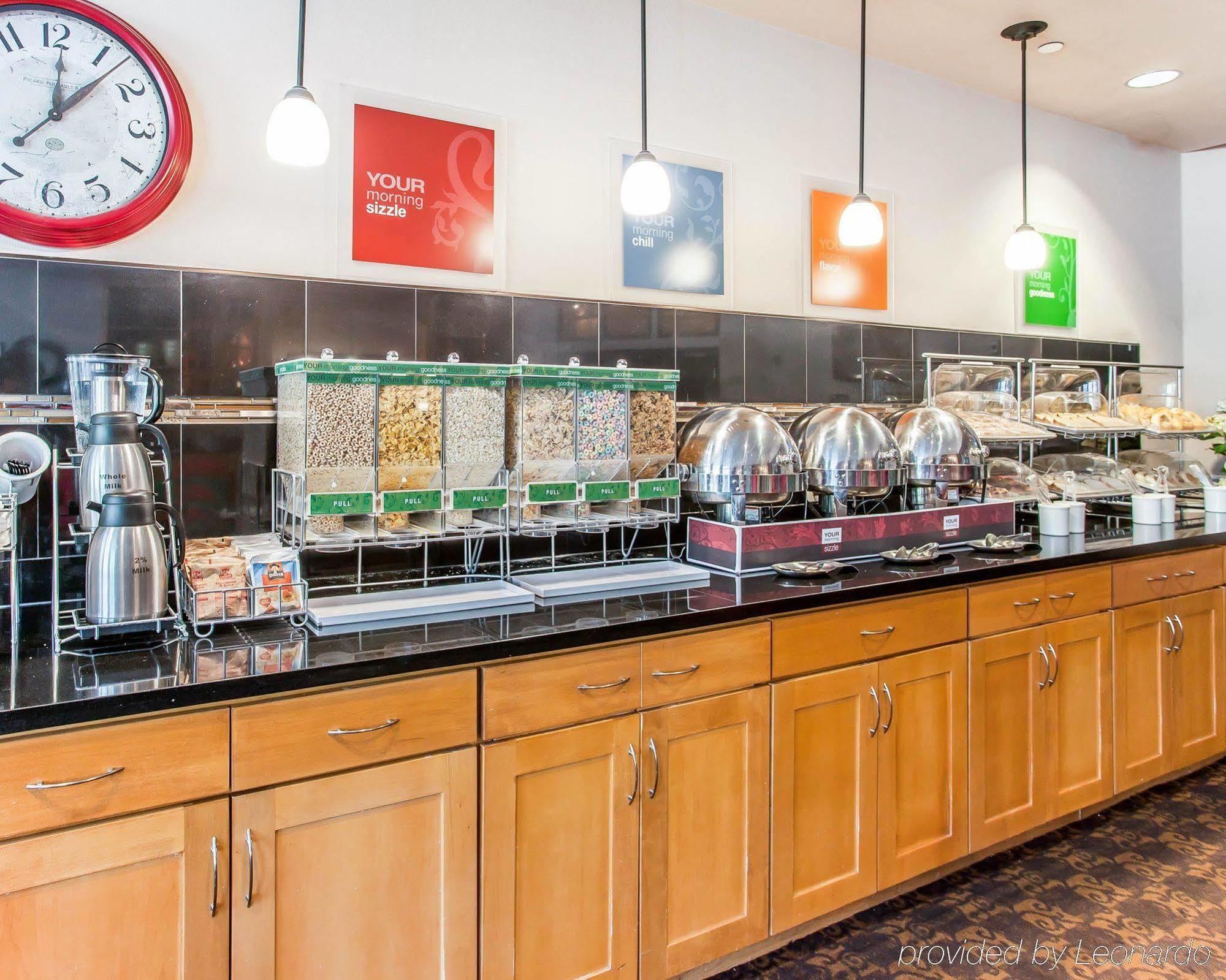 Comfort Suites Airport Tukwila Seattle Экстерьер фото